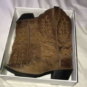 Ariat cowgirl boots